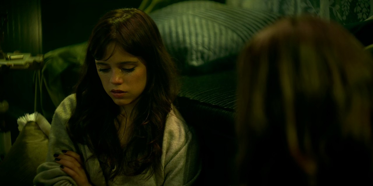 Miller's Girl (2024) WEBRip Hindi + English 720p 10bit HEVC DDP 5.1 ESub.mkv.0003